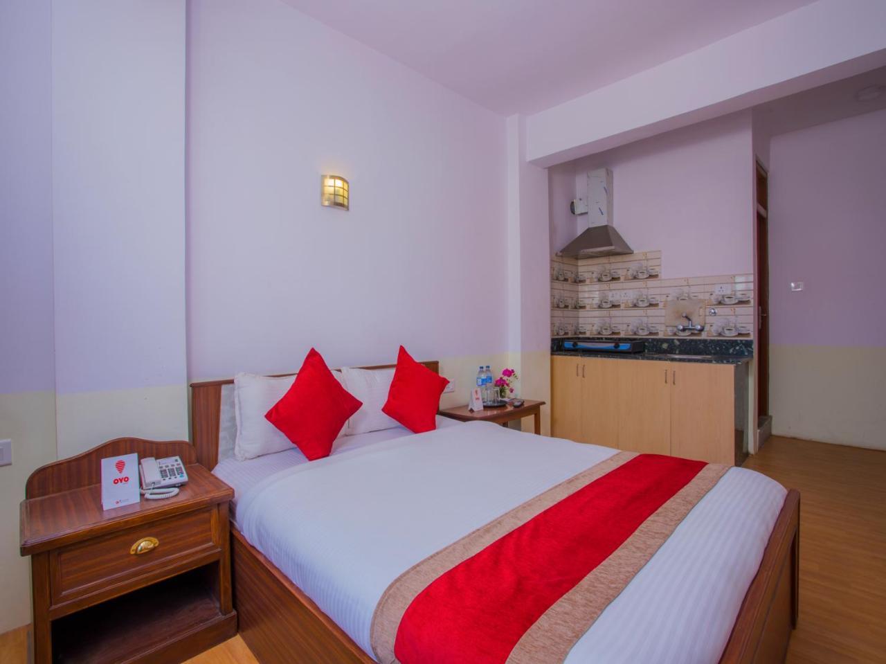 קטמנדו Oyo 255 White Zambala Hotel מראה חיצוני תמונה