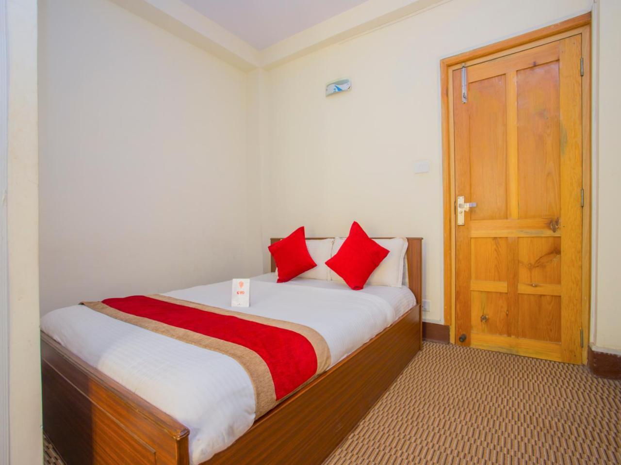 קטמנדו Oyo 255 White Zambala Hotel מראה חיצוני תמונה